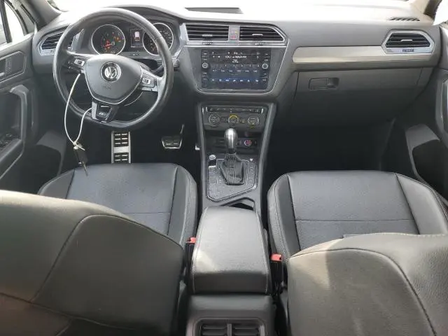 2021 VOLKSWAGEN TIGUAN SE  