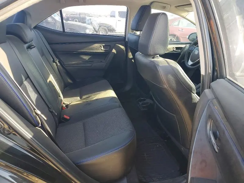 2017 TOYOTA COROLLA SE  