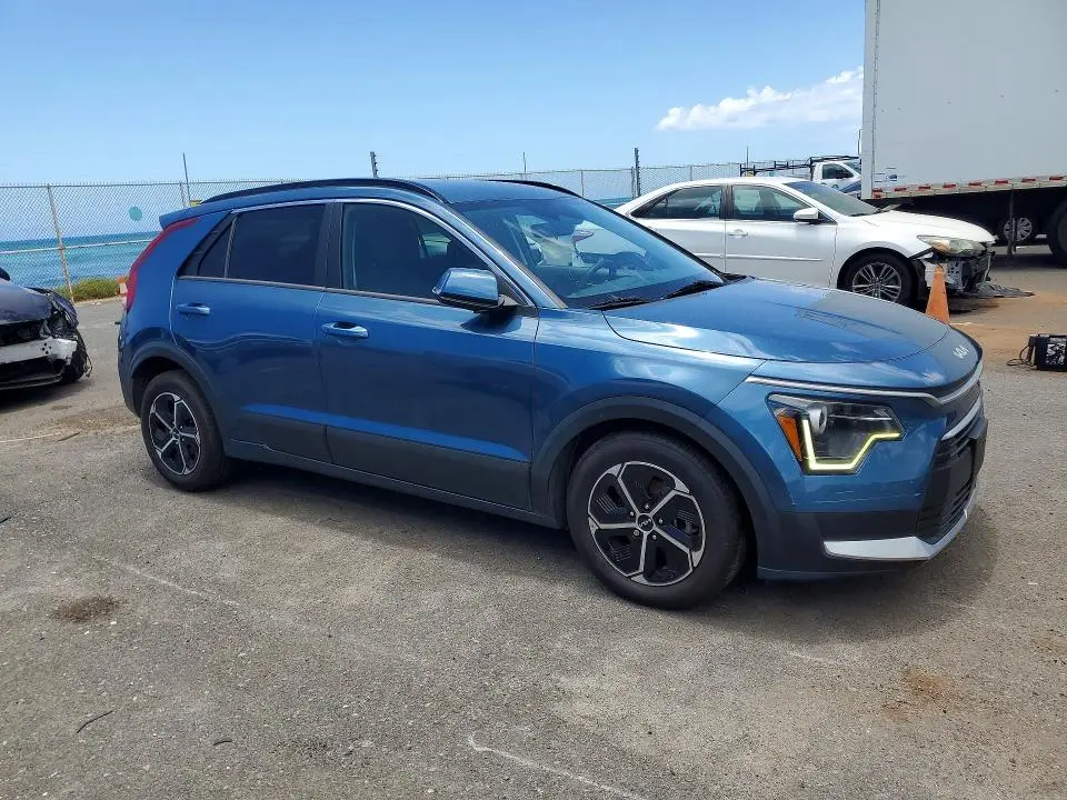 2023 KIA NIRO EX  