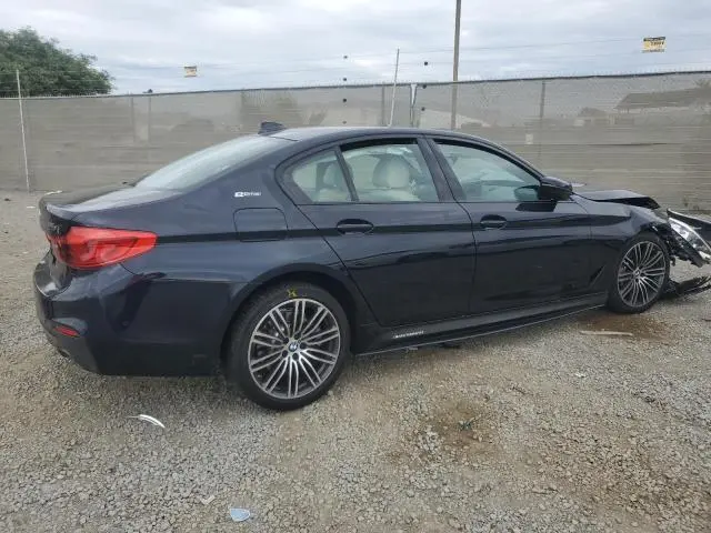 2019 BMW 530E   