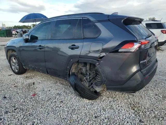 2022 TOYOTA RAV4 XLE  