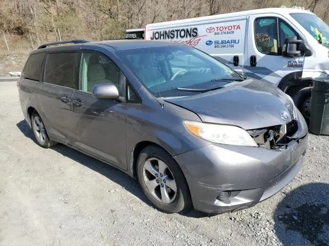 2013 TOYOTA SIENNA LE  