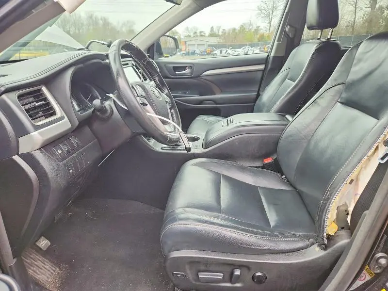 2017 TOYOTA HIGHLANDER XLE  