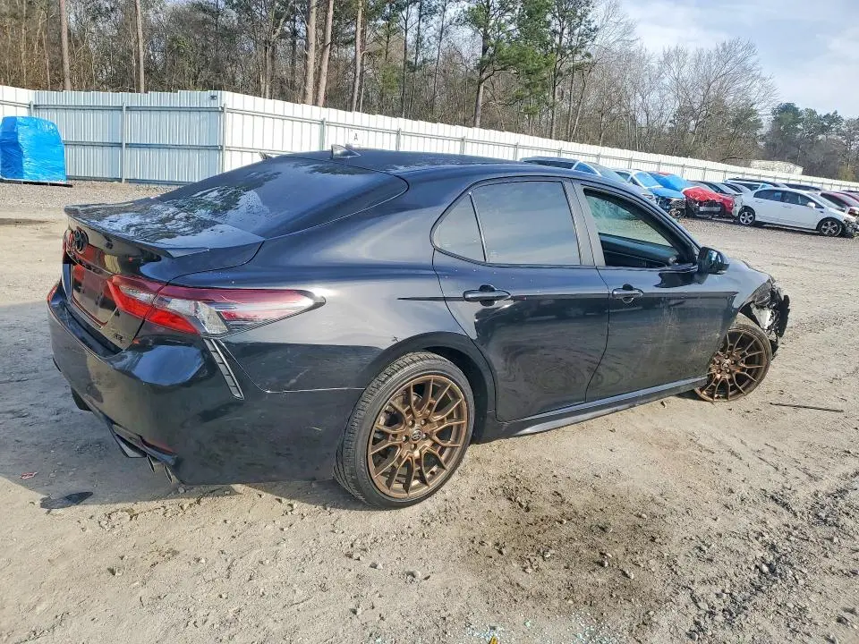 2023 TOYOTA CAMRY SE NIGHTSHADE  