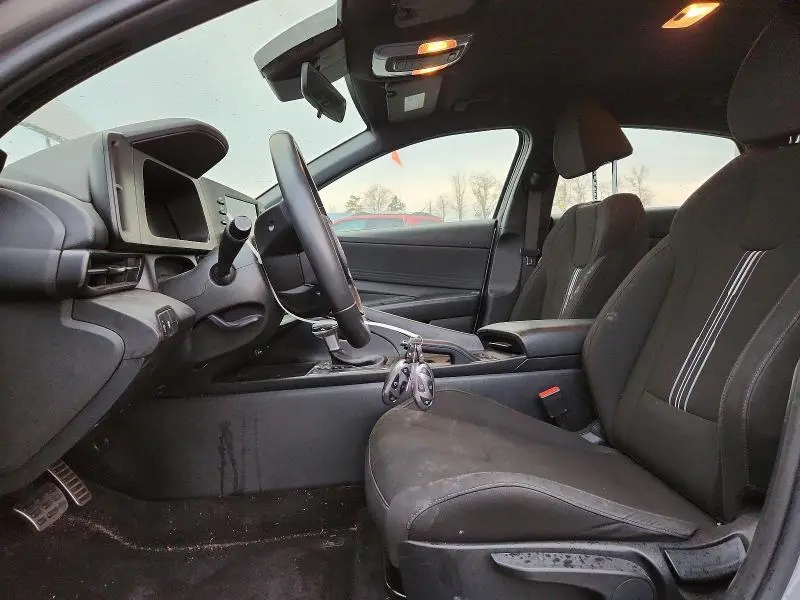 2025 HYUNDAI ELANTRA SEL SPORT  