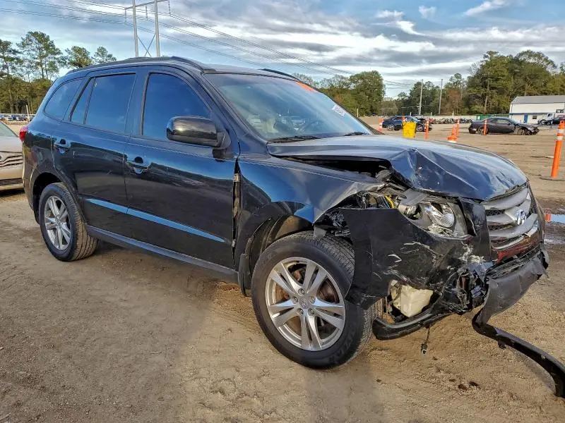 2012 HYUNDAI SANTA FE SE  