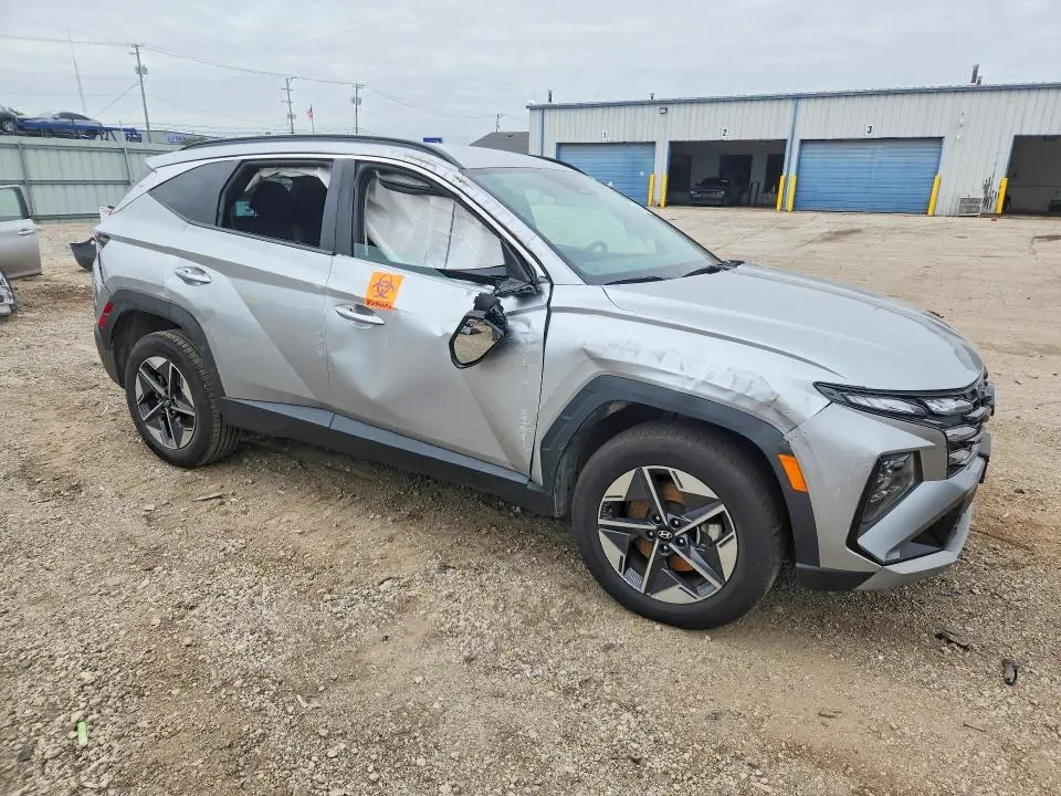 2025 HYUNDAI TUCSON SEL  