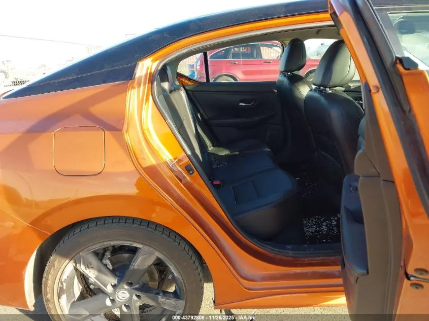 2023 NISSAN SENTRA SR XTRONIC CVT