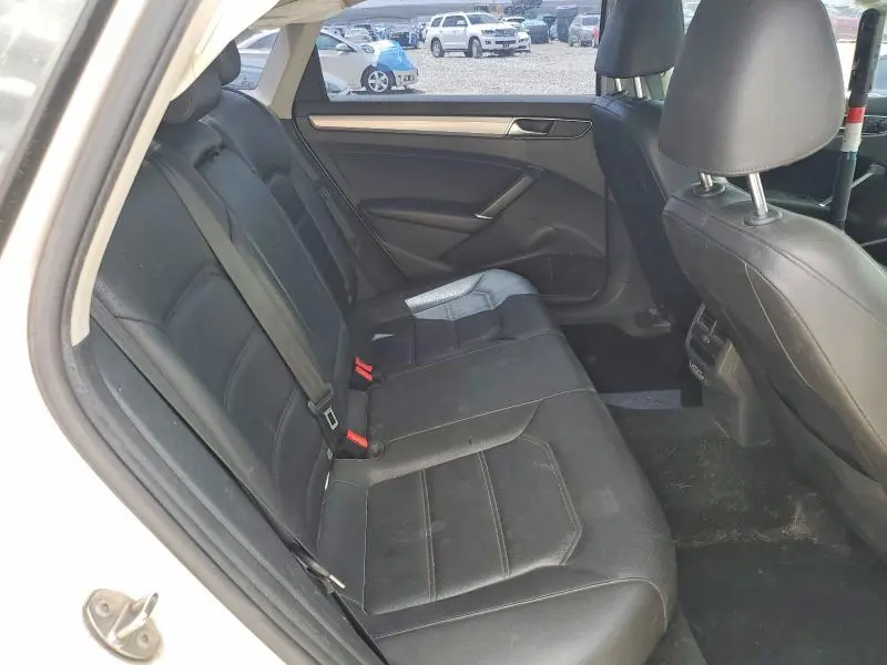 2019 VOLKSWAGEN PASSAT WOLFSBURG  