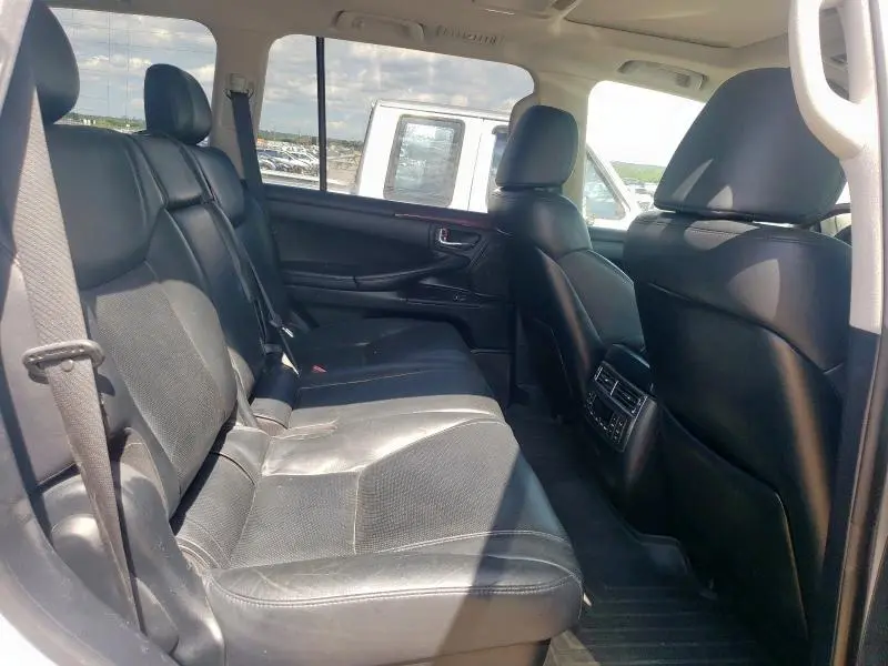 2011 LEXUS LX 570  