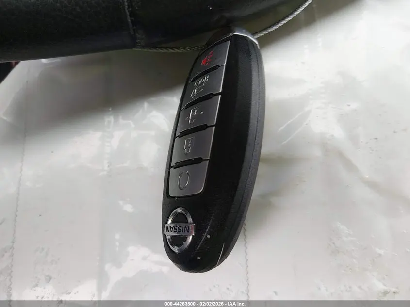 2017 NISSAN PATHFINDER SL