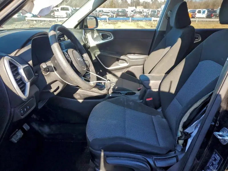 2024 KIA SOUL LX  