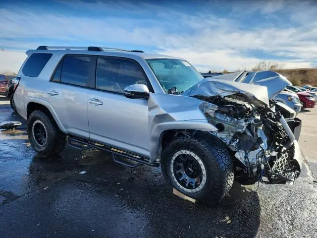2016 TOYOTA 4RUNNER SR5/SR5 PREMIUM  