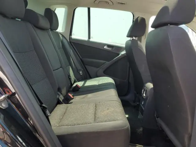2013 VOLKSWAGEN TIGUAN S  