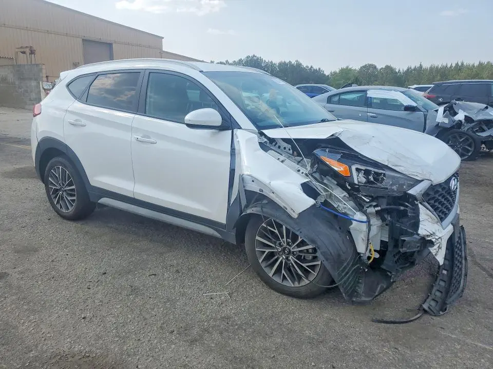 2020 HYUNDAI TUCSON SEL  