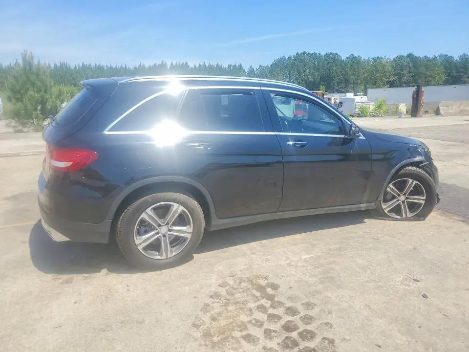 2017 MERCEDES-BENZ GLC 300  