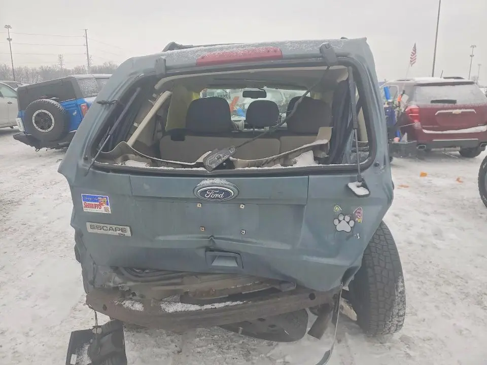 2010 FORD ESCAPE XLT  