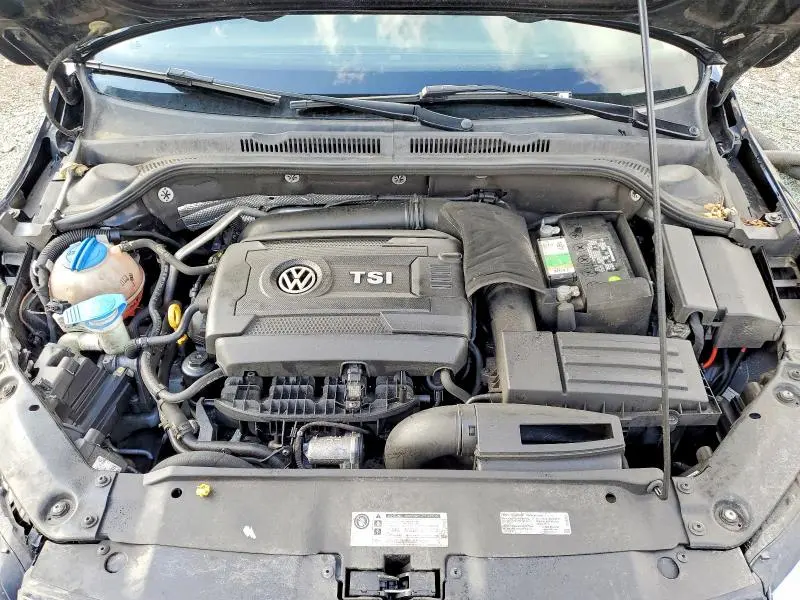 2015 VOLKSWAGEN JETTA SE  