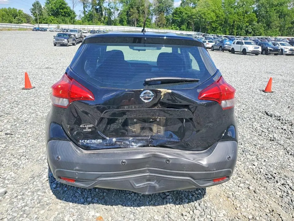 2020 NISSAN KICKS S  
