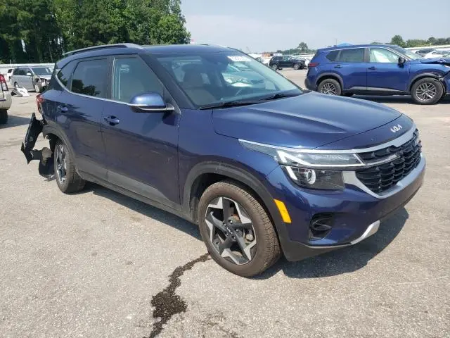2024 KIA SELTOS EX  