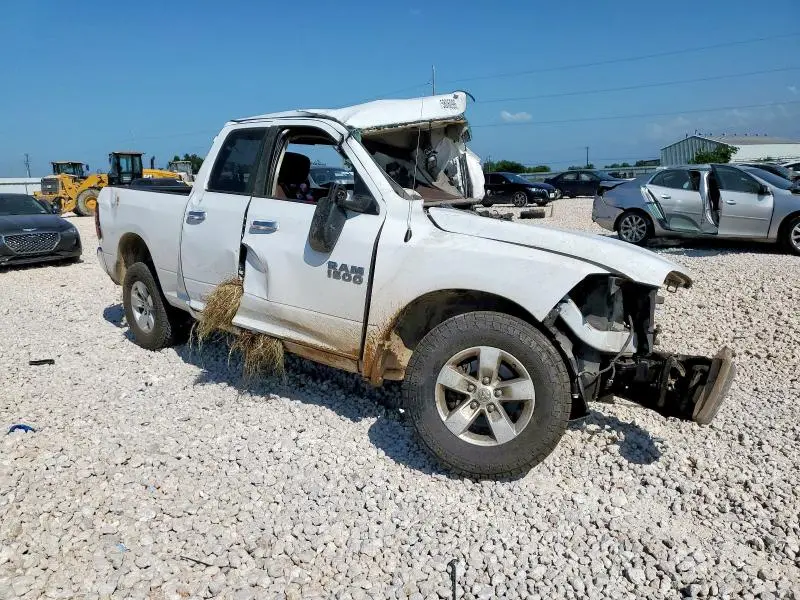 2015 RAM 1500 SLT  