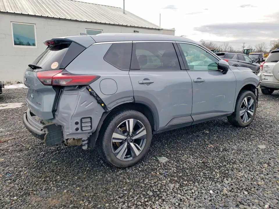 2024 NISSAN ROGUE SL  