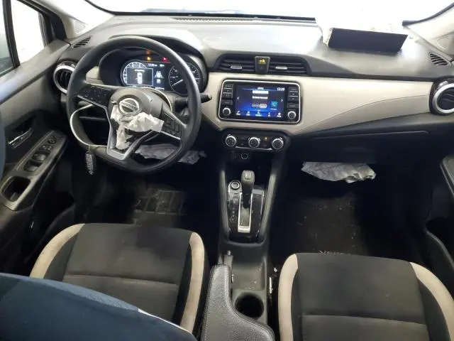 2022 NISSAN VERSA SV  