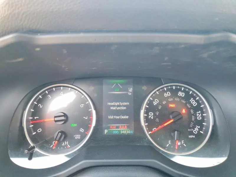 2021 TOYOTA RAV4 XLE  