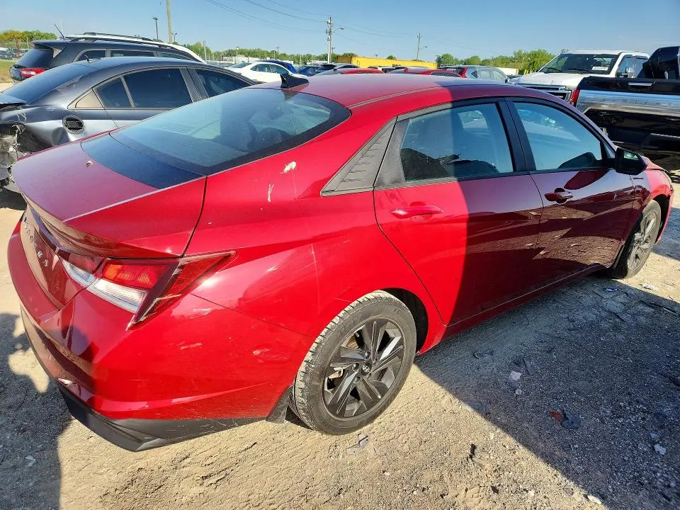 2022 HYUNDAI ELANTRA SEL  