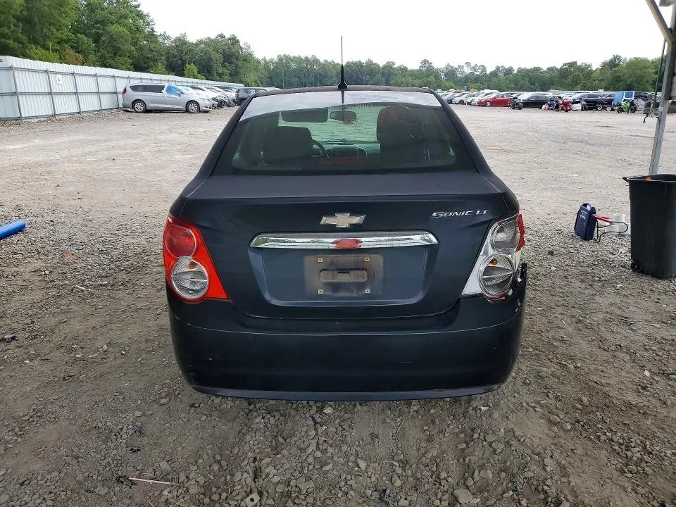 2014 CHEVROLET SONIC LT  