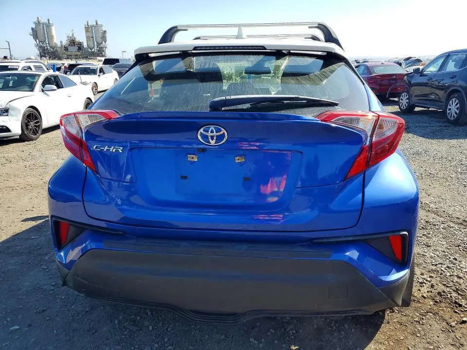 2019 TOYOTA C-HR XLE  