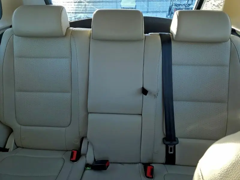 2011 VOLKSWAGEN TIGUAN S  