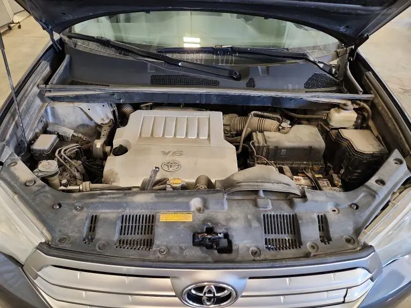 2011 TOYOTA HIGHLANDER BASE  