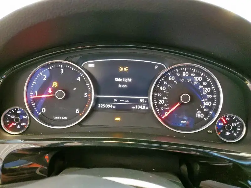 2013 VOLKSWAGEN TOUAREG V6 TDI  