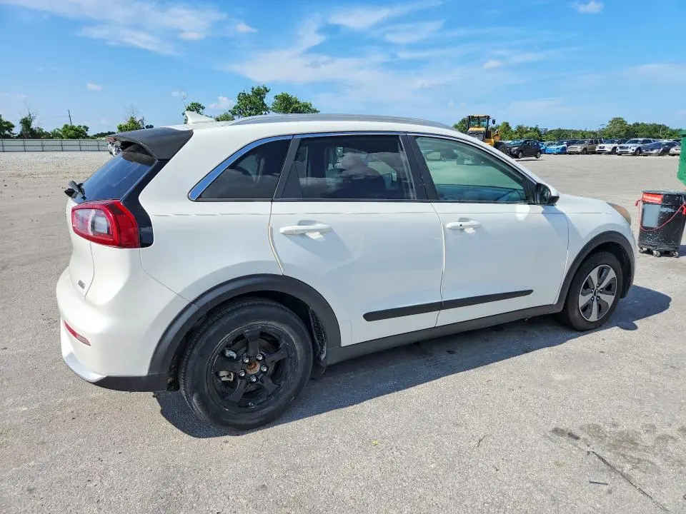 2018 KIA NIRO LX  