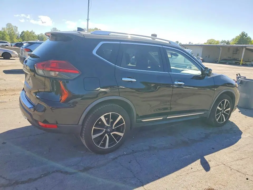 2017 NISSAN ROGUE SL  