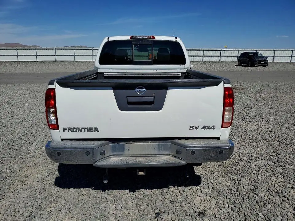2015 NISSAN FRONTIER SV V6  