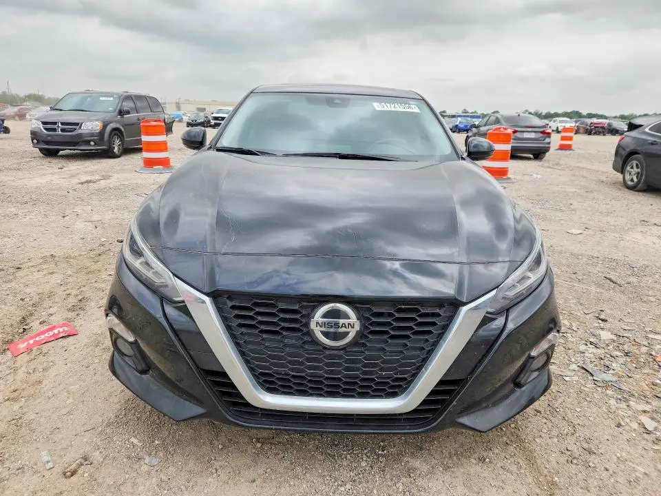 2021 NISSAN ALTIMA SL  