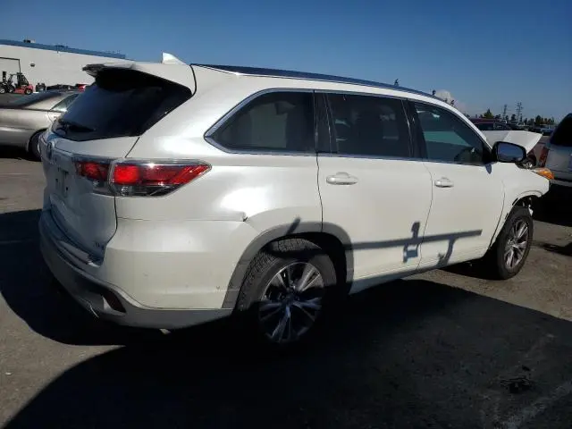 2015 TOYOTA HIGHLANDER XLE  
