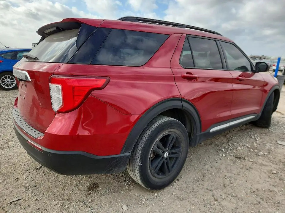 2022 FORD EXPLORER XLT  