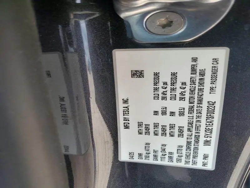 2025 TESLA MODEL 3   