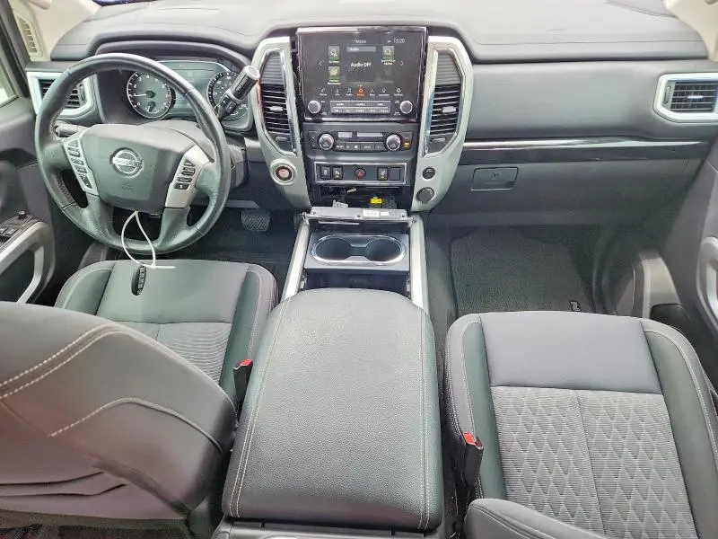 2020 NISSAN TITAN SV  