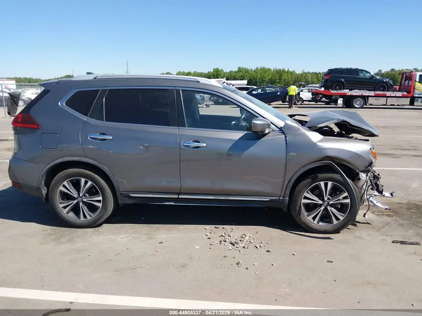 2018 NISSAN ROGUE SL