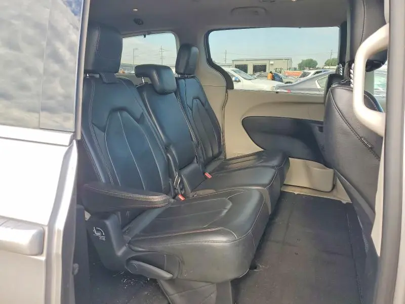 2017 CHRYSLER PACIFICA TOURING L  