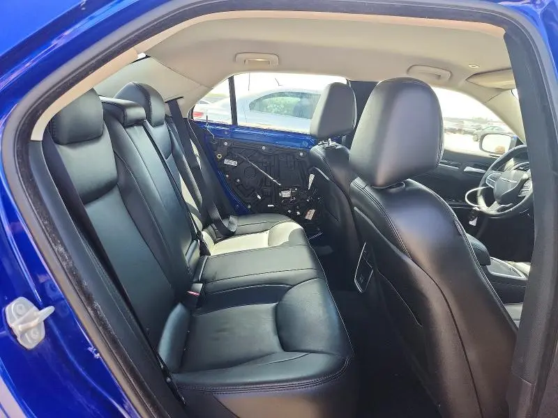 2019 CHRYSLER 300 TOURING  