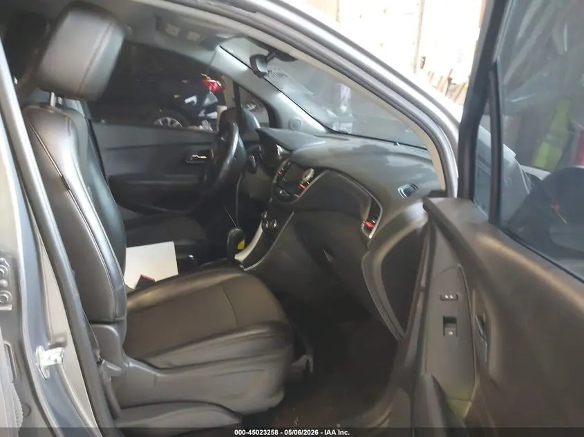 2019 CHEVROLET TRAX LT