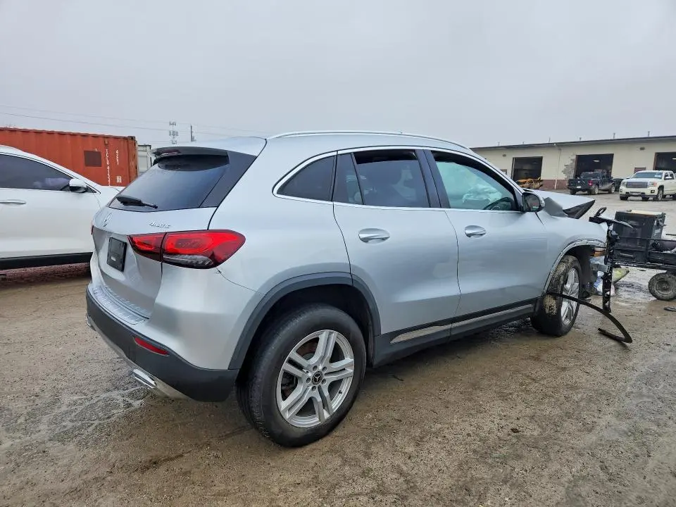 2021 MERCEDES-BENZ GLA 250 4MATIC  
