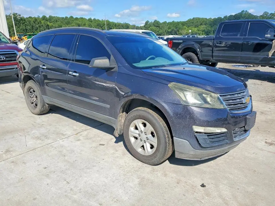 2014 CHEVROLET TRAVERSE LS  