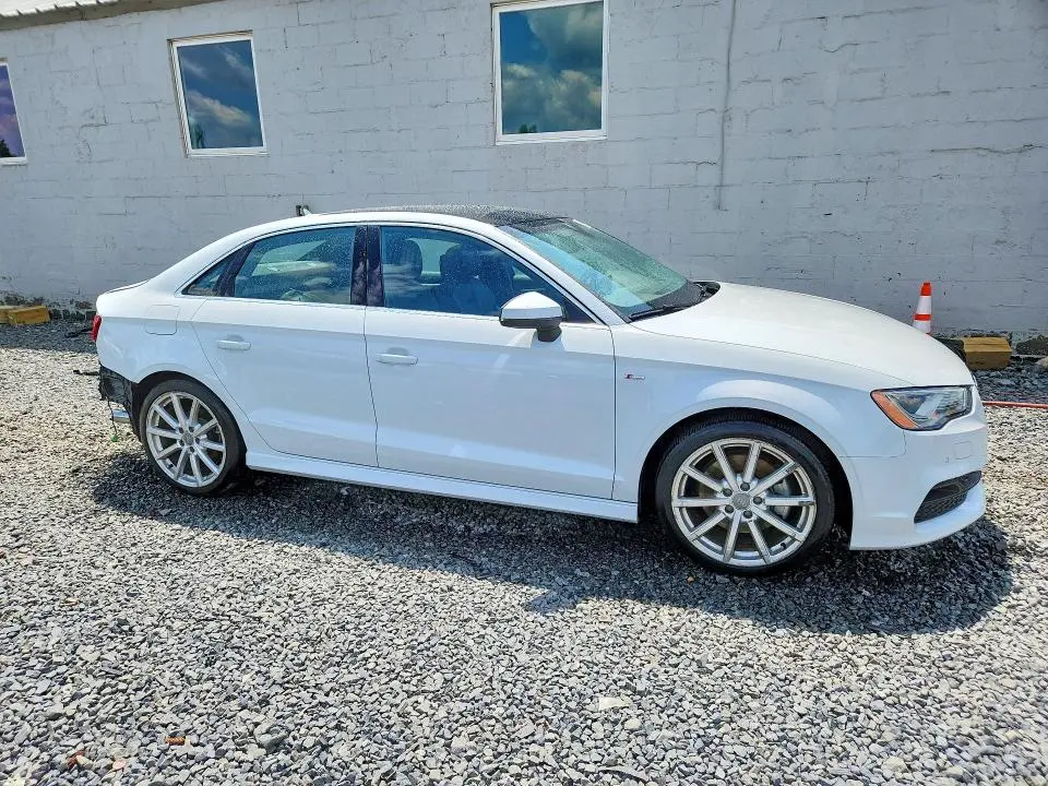 2015 AUDI A3 PRESTIGE S-LINE  