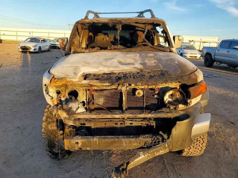 2013 TOYOTA FJ CRUISER BASE  